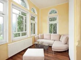 Elegant Villa in Borstendorf