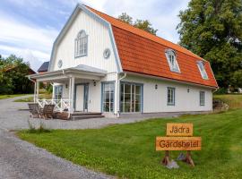 Jädra Gårdshotel，位于恩雪平的酒店