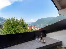 Amazing Attic with Terrace on Lake Como Harbour
