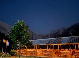 Hotel Vellezrit Guri