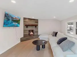 Modern 3BR With Big Kitchen & TV Rm