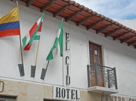 Hotel El Cid Plaza Premium，位于通哈的酒店