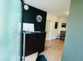 HR RoomS