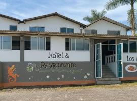 Hotel los Lanceros，位于Violetas的酒店