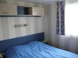 Mobil Home Confortable avec Terrasse pour 6 Personnes - API-1-52-394