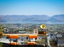 Earstring Hanging Gardens Hotel，位于大理古镇的酒店
