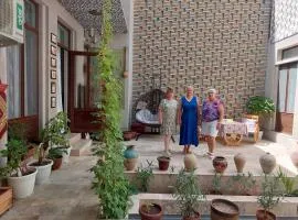 Hotel Gulnaraxanum Boutique This hotel is nearby the center of the old city Every room decorated in the unique style