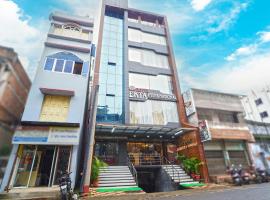 Hotel Ekta International !! 300 Mts From BABA BAIDYANATH DHAM TEMPLE !!，位于德奥加尔的酒店