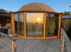 Glamping，位于阿拉木图的酒店