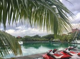 Royal house with 4 bedrooms and a luxury swimming pool，位于伊甸岛的酒店