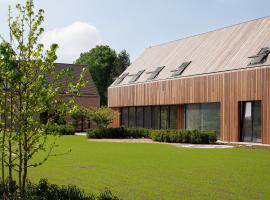 Logies De Hoeven，位于卡斯特尔莱的酒店