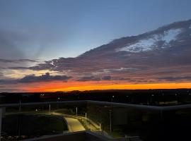 Ultimo piso, amplia terraza y vista impresionante!，位于Los Arrayanes的酒店