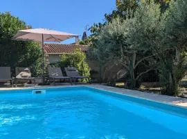 LE CHESTER - Maison de charme en Provence avec piscine près de L'Isle-sur-la-Sorgue