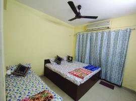 Bed And Breakfast At Pushpanjali Residency Phase 2 Bunglow No A1 Owale Ghodbunder Road Thane West，位于塞恩的酒店