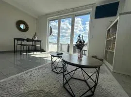 BookieB Apartment by Schmitt