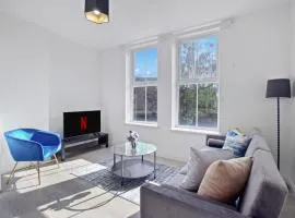 Modern Apartment, Free Parking, Smart TV, Sofa Bed