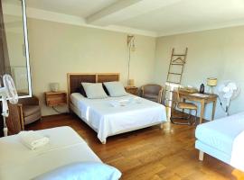 Chambre d'hôtes Les Berges de l'Aude - B&B - Proche Canal du midi & Carcassonne，位于Puicheric的酒店