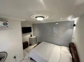 Luxury Villa AC Ensuite Room 6
