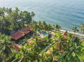 Dani Beach Villa - Beachfront Villas in Tejakula，位于特贾库拉的酒店