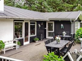 8 person holiday home in Hals-By Traum，位于海尔斯的酒店