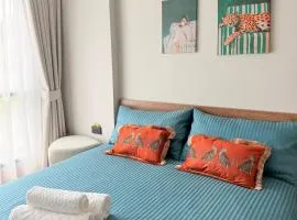 New Stylish Cozy One-bedroom Apartment in Bangtao, Phuket, Near EDC