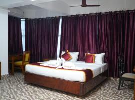 Pournami Inn，位于Chengannūr的酒店