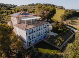 Openhouse Stay，位于法诺的酒店