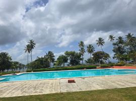 Rest in Paradise, Pool, Beach and Terrace，位于Sánchez的酒店