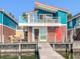 3 Bedroom Amazing Home In Workum，位于沃尔克姆的酒店