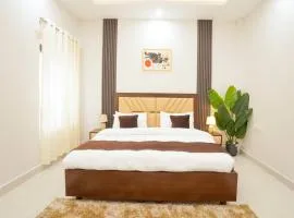 Classic Bunglow by The StayCationer