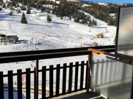 Studio Côté Sud，位于Superdevoluy的酒店