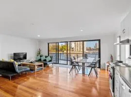 Refined Surfers Paradise Home