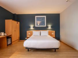 Travelodge Murcia，位于穆尔西亚的酒店