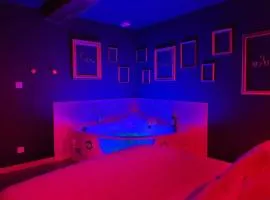 La Volupté - Love room avec Jacuzzi - Sauna