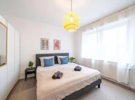 6P Zentrale Suite mit Balkon & Parkplatz