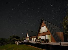 Brisas Lagoon Villas - Cabaña con vistas al lago，位于Pareja的酒店