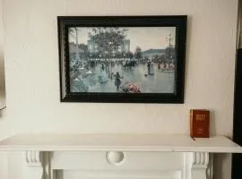 247 Serviced Rooms Self catering