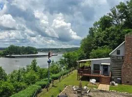 Eagle's Bluff Cabin
