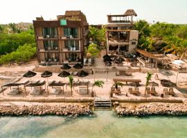 AWA Holbox Hotel Boutique - Beach Front，位于奥尔沃克斯岛的酒店