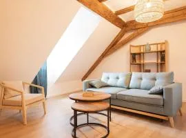 ღLiboria Das Blaue Haus