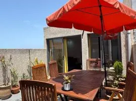 Coastal Charm Stay - sunny, calm spacious