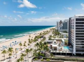 Courtyard by Marriott Oceanside Fort Lauderdale Beach，位于劳德代尔堡的酒店