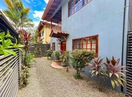 Perfect Location! Beach & Market 100m Away