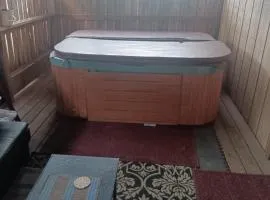 Hot Tub with King Bed