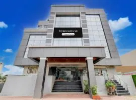 Super Townhouse Chakan MIDC Pune Formerly Renuka Executive
