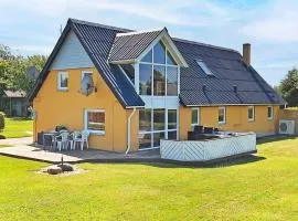 10 person holiday home in Vinderup-By Traum