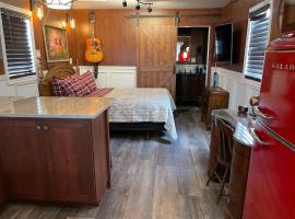 Something to Write Home about，位于Cane Beds的酒店