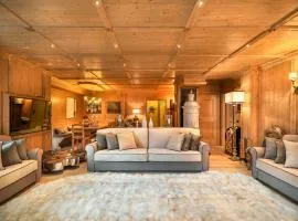 Elegant Tablà with Garden R&R