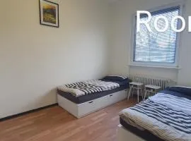 Zimmer 3 von 3 mit Gemeinschaftsbad-Küche, 30min Köln Messe Bahnhof, 5min Leverkusen Bahnhof Zentrum