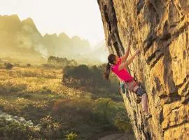 Yangshuo Singing River Climbers House 阳朔八月客栈 原江缘攀岩客栈